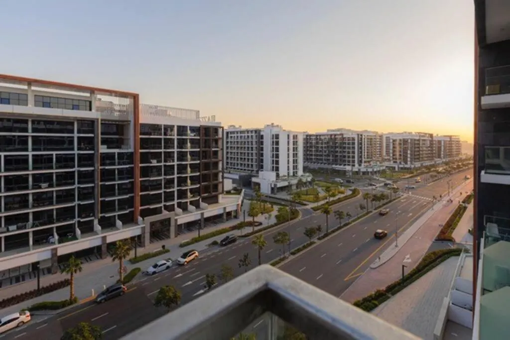 Apartment Brand New Studio Near Downtown Dubai